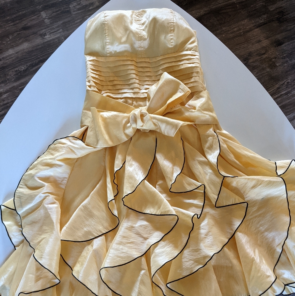Modcloth Lenovia YELLOW and Black Strapless Frill Dress Small